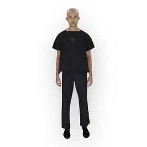 NWOT Yeezy Kanye Vultures Official Merch Box Tee in Black